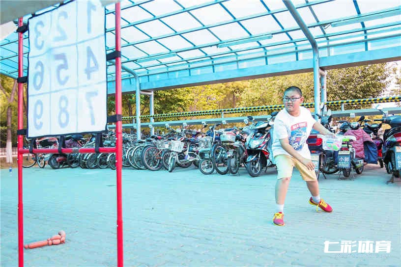 企业家庭日游戏道具.jpg